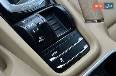 Внедорожник / Кроссовер Porsche Cayenne 2014 в 