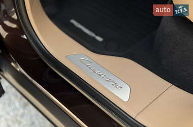 Внедорожник / Кроссовер Porsche Cayenne 2021 в 