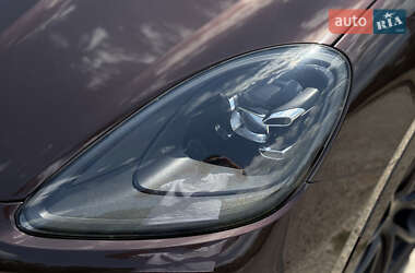 Внедорожник / Кроссовер Porsche Cayenne 2021 в 