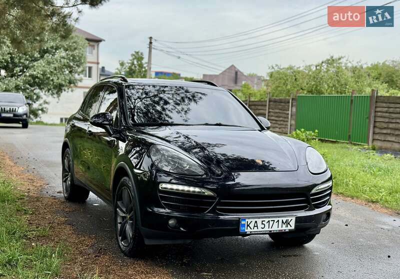 Позашляховик / Кросовер Porsche Cayenne 2012 в Києві