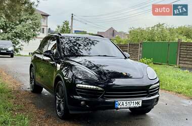 Внедорожник / Кроссовер Porsche Cayenne 2012 в 