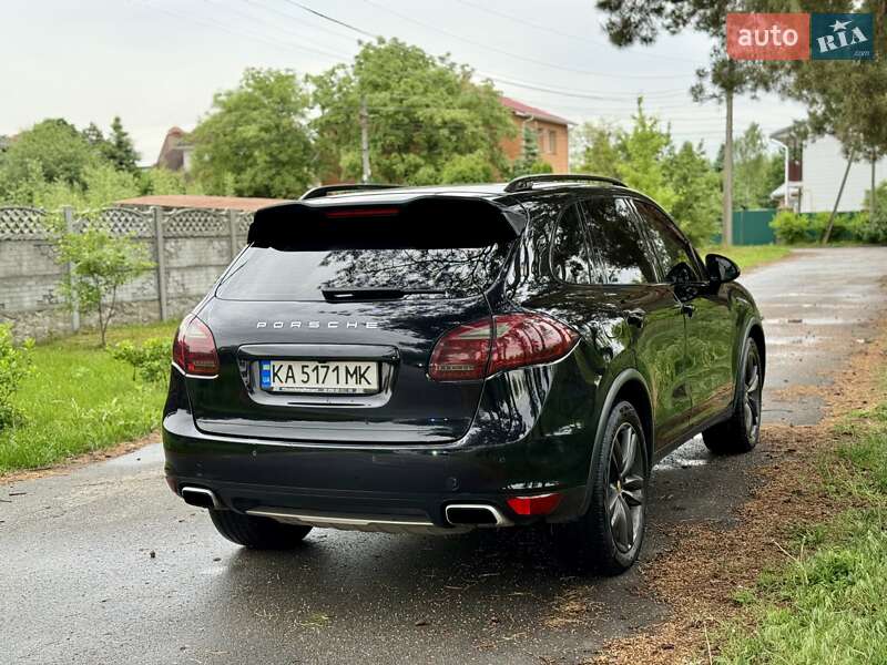 Позашляховик / Кросовер Porsche Cayenne 2012 в Києві