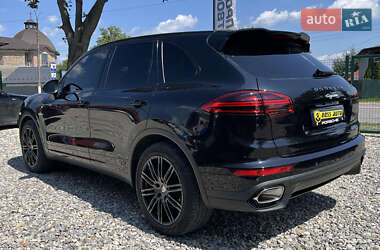Внедорожник / Кроссовер Porsche Cayenne 2014 в 
