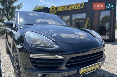 Внедорожник / Кроссовер Porsche Cayenne 2014 в 