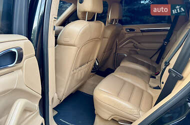 Внедорожник / Кроссовер Porsche Cayenne 2010 в 