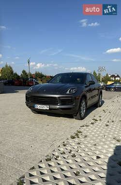 Внедорожник / Кроссовер Porsche Cayenne 2019 в 