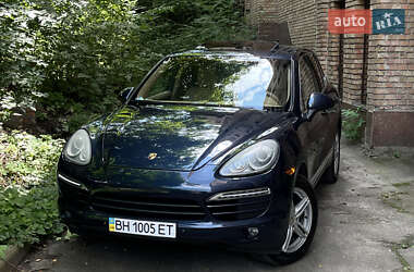 Внедорожник / Кроссовер Porsche Cayenne 2011 в 