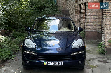 Внедорожник / Кроссовер Porsche Cayenne 2011 в 
