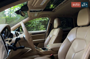 Внедорожник / Кроссовер Porsche Cayenne 2011 в 