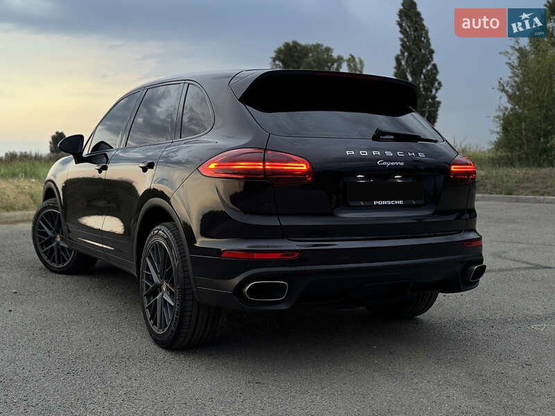 Внедорожник / Кроссовер Porsche Cayenne 2014 в Днепре
