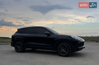 Внедорожник / Кроссовер Porsche Cayenne 2014 в 