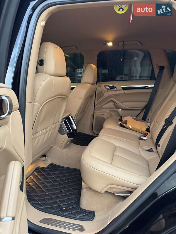 Внедорожник / Кроссовер Porsche Cayenne 2014 в Днепре