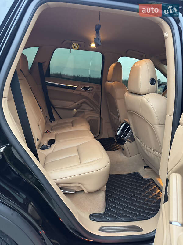 Внедорожник / Кроссовер Porsche Cayenne 2014 в Днепре