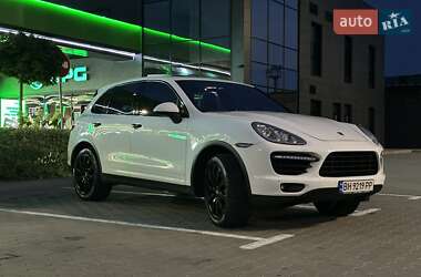Внедорожник / Кроссовер Porsche Cayenne 2012 в 