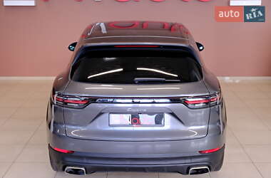 Внедорожник / Кроссовер Porsche Cayenne 2020 в 