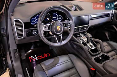 Внедорожник / Кроссовер Porsche Cayenne 2020 в 