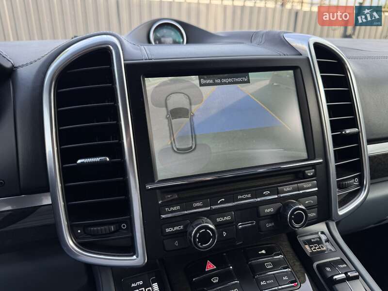 Внедорожник / Кроссовер Porsche Cayenne 2011 в Киеве