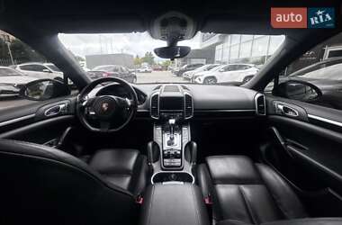 Внедорожник / Кроссовер Porsche Cayenne 2012 в 