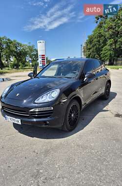 Внедорожник / Кроссовер Porsche Cayenne 2012 в 