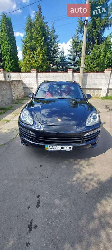 Внедорожник / Кроссовер Porsche Cayenne 2013 в 