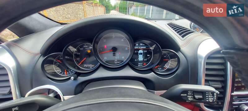 Позашляховик / Кросовер Porsche Cayenne 2013 в Києві