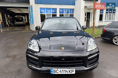Внедорожник / Кроссовер Porsche Cayenne 2021 в 
