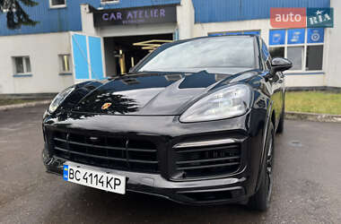 Внедорожник / Кроссовер Porsche Cayenne 2021 в 