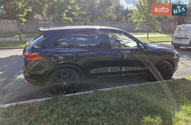Внедорожник / Кроссовер Porsche Cayenne 2013 в 