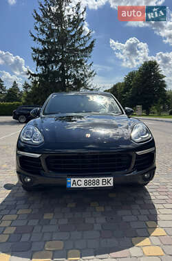 Позашляховик / Кросовер Porsche Cayenne 2015 в 