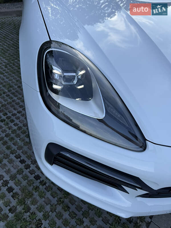 Внедорожник / Кроссовер Porsche Cayenne 2018 в Львове