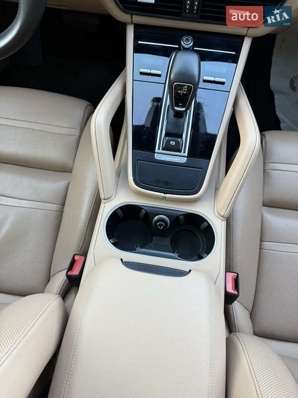 Внедорожник / Кроссовер Porsche Cayenne 2018 в Львове