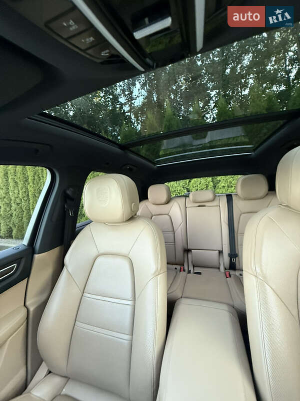 Внедорожник / Кроссовер Porsche Cayenne 2018 в Львове