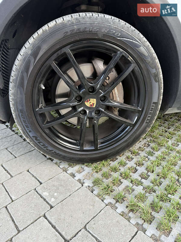 Внедорожник / Кроссовер Porsche Cayenne 2018 в Львове