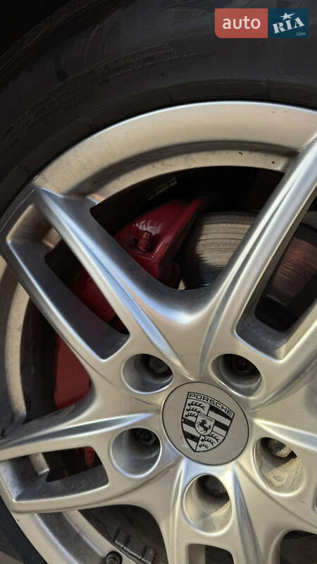 Позашляховик / Кросовер Porsche Cayenne 2013 в Львові