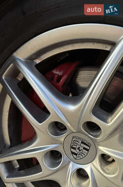 Внедорожник / Кроссовер Porsche Cayenne 2013 в 