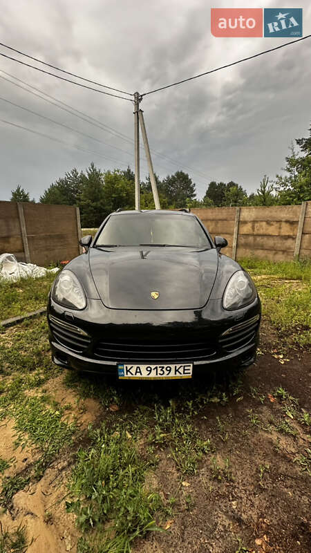 Внедорожник / Кроссовер Porsche Cayenne 2012 в Киеве