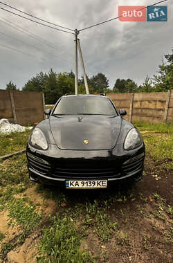 Внедорожник / Кроссовер Porsche Cayenne 2012 в 