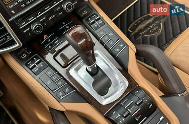 Внедорожник / Кроссовер Porsche Cayenne 2012 в 