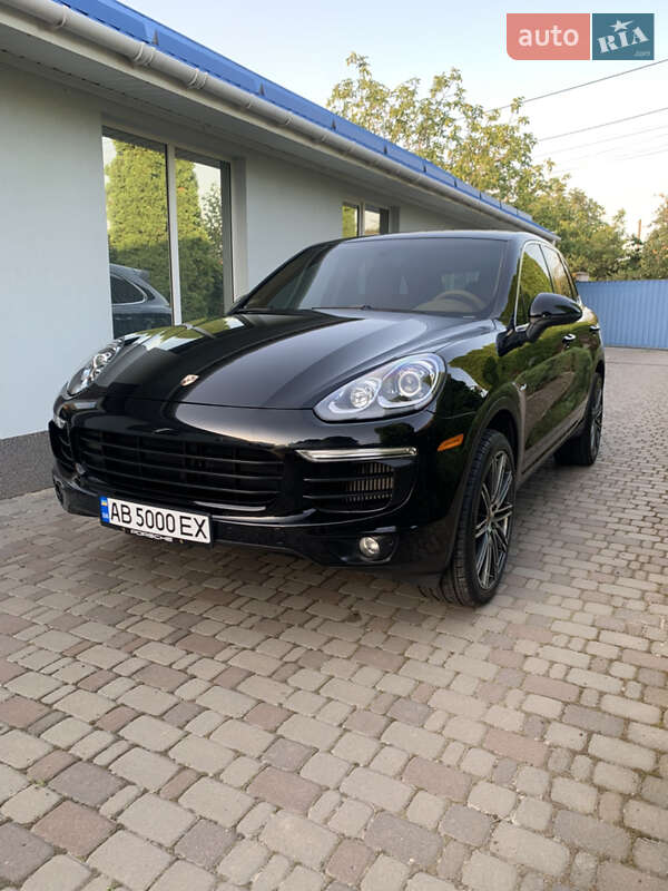 Позашляховик / Кросовер Porsche Cayenne 2016 в Вінниці
