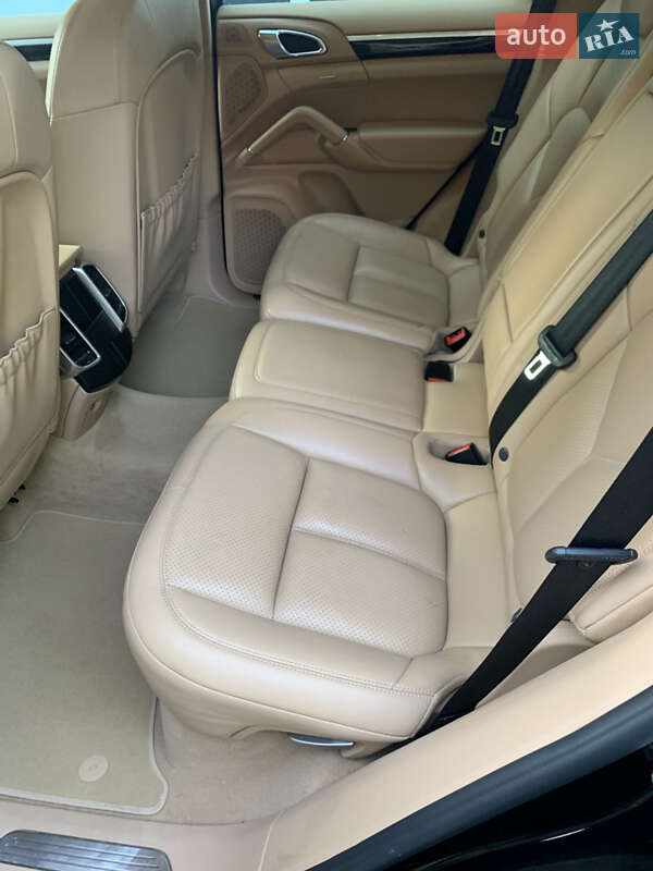 Позашляховик / Кросовер Porsche Cayenne 2016 в Вінниці