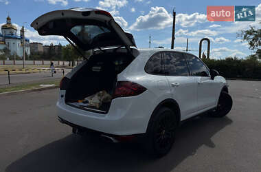 Внедорожник / Кроссовер Porsche Cayenne 2013 в 