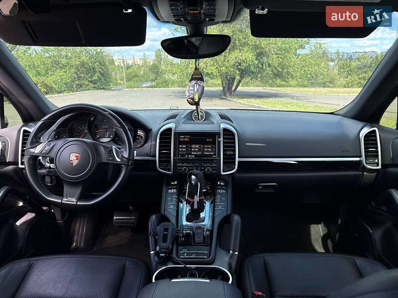 Позашляховик / Кросовер Porsche Cayenne 2013 в Кривому Розі