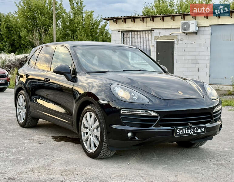 Позашляховик / Кросовер Porsche Cayenne 2011 в Рівному