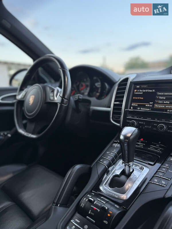 Позашляховик / Кросовер Porsche Cayenne 2011 в Рівному