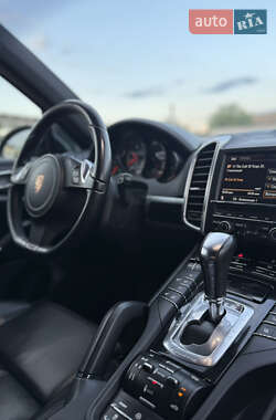 Позашляховик / Кросовер Porsche Cayenne 2011 в 