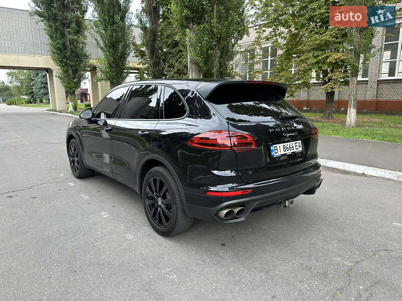 Внедорожник / Кроссовер Porsche Cayenne 2014 в Кременчуге