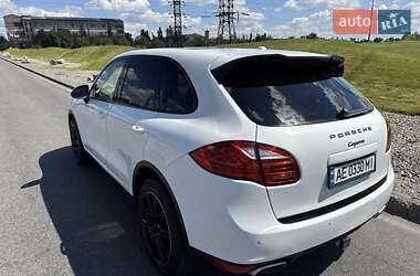 Внедорожник / Кроссовер Porsche Cayenne 2013 в 