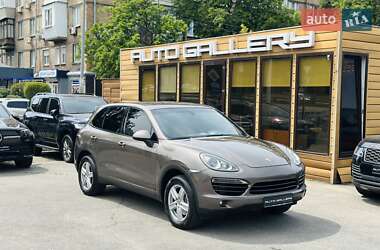 Внедорожник / Кроссовер Porsche Cayenne 2014 в 