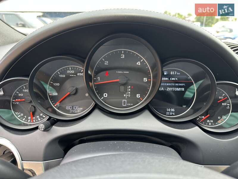 Позашляховик / Кросовер Porsche Cayenne 2014 в Києві