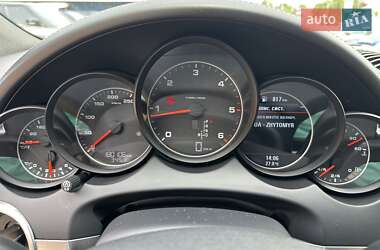 Внедорожник / Кроссовер Porsche Cayenne 2014 в 